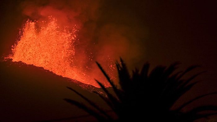 Habitantes de las regiones de Los Charcos y La Laguna tuvieron que ser evacuados ante avance de la lava