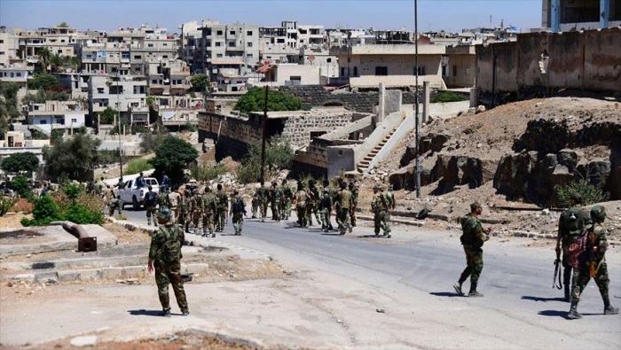 El Ejército Árabe Sirio consolida sus posiciones en Deraa, donde en las últimas semanas grupos terroristas se entregan y deponen sus armas.