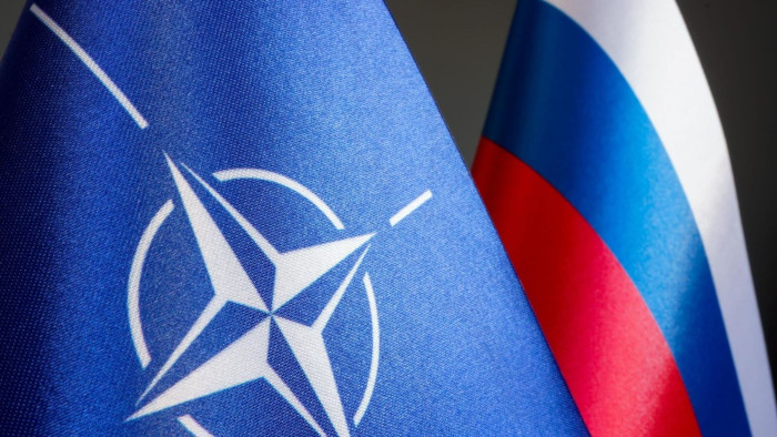 “Tras ciertas medidas tomadas por la OTAN, las condiciones básicas para un trabajo en común ya no están dadas”, detalló el canciller Serguéi Lavrov.