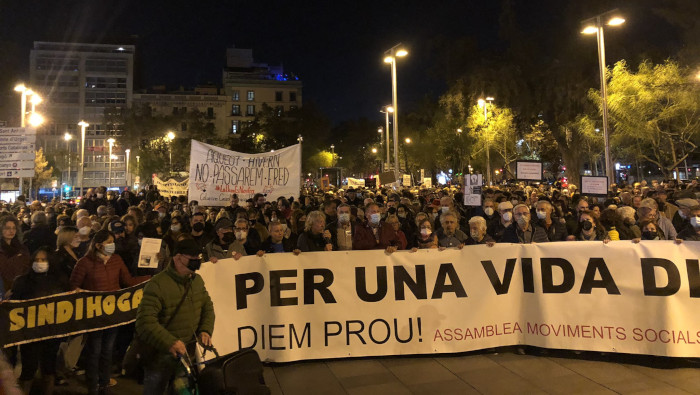 La manifestación fue convocada por decenas de sindicatos, asociaciones y entidades españolas.