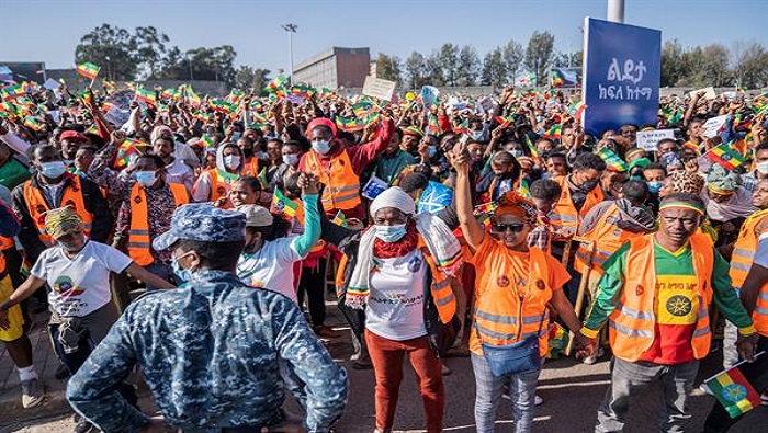 Los manifestantes también rechazaron la injerencia externa en los asuntos de Etiopía.