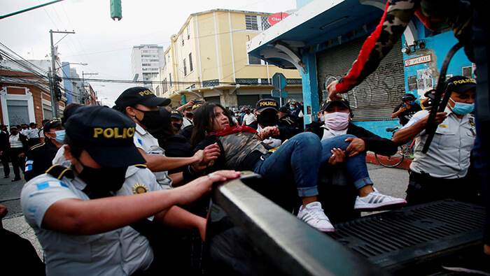 La Procuraduría de los Derechos Humanos determinó que durante las protestas de noviembre hubo violaciones a los DD.HH. por parte de la policía.