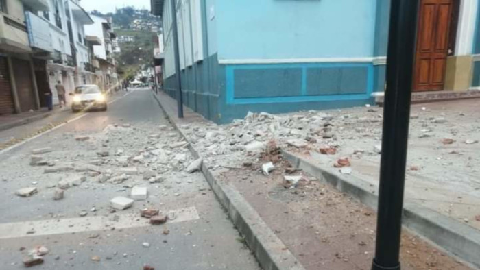 El fuerte sismo fue percibido en la capital, Lima, y varias ciudades del país, así como Ecuador y Colombia.