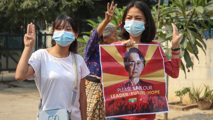 De ser condenada por la justicia,  Aung San Suu Kyi podría pasar varios años en prisión y todavía tiene por delante otros cargos..