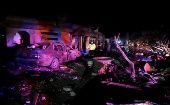  La explosión registrada en un taller de pirotecnia en Santiago Tenango dejó varias casas y vehículos dañados.