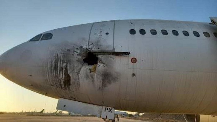 El aparato de Iraqi Airways, que estaba en desuso, sufrió daños en un área del fuselaje cercana a su nariz. 
