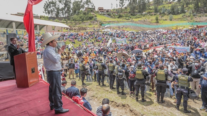 El presidente peruano afirmó que las empresas que incumplan con las normas de contaminación ambiental serán sancionadas.