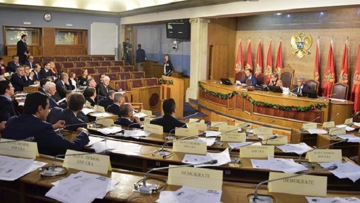 Según legisladores, el actual Gobierno de Montenegro no cuenta con el respaldo del Parlamento, por lo que habría de formarse un nuevo Gabinete.