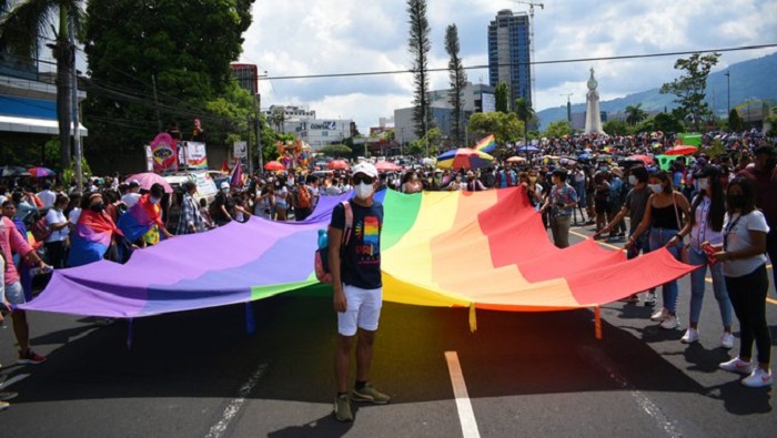 De acuerdo a la activista Bianka Rodríguez “las personas LGBTI en El Salvador encuentran vacíos en las normativas