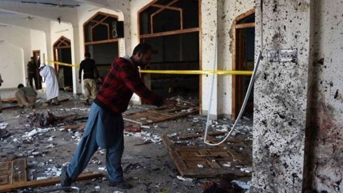 El atentado con bomba ocurrió antes de los rezos del viernes, cuando un número significativo de fieles se hallaba dentro de la mezquita.