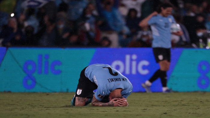 Uruguay derrotó un gol por cero a Perú con gol de De Arrascaeta y aseguró su pase al mundial de Catar 2022.