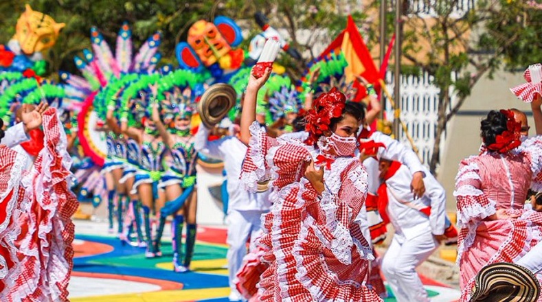 Cabe destacar que entre los eventos más relevante de la festividad figuraron la Coronación de la Reina del Carnaval y el Festival de Orquestas, con homenaje al Príncipe del Carnaval, Checo Acosta.