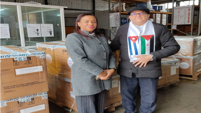 El donativo farmacológico fue recibido por el embajador de Cuba en Argelia, Armando Vergara Bueno.