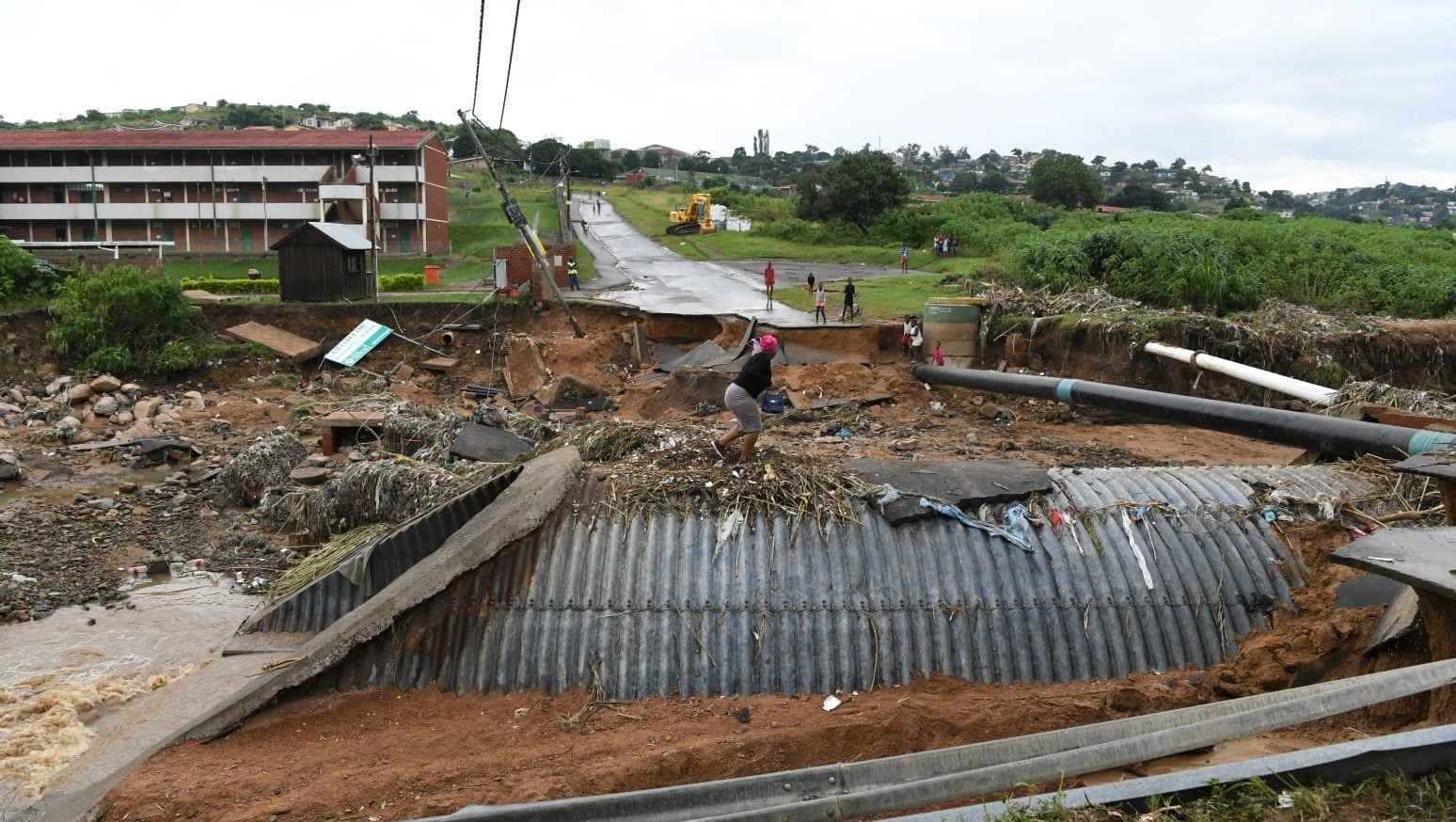 Los servicios de trasporte, agua y electricidad se encuentran severamente afectados en KwaZulu Natal.