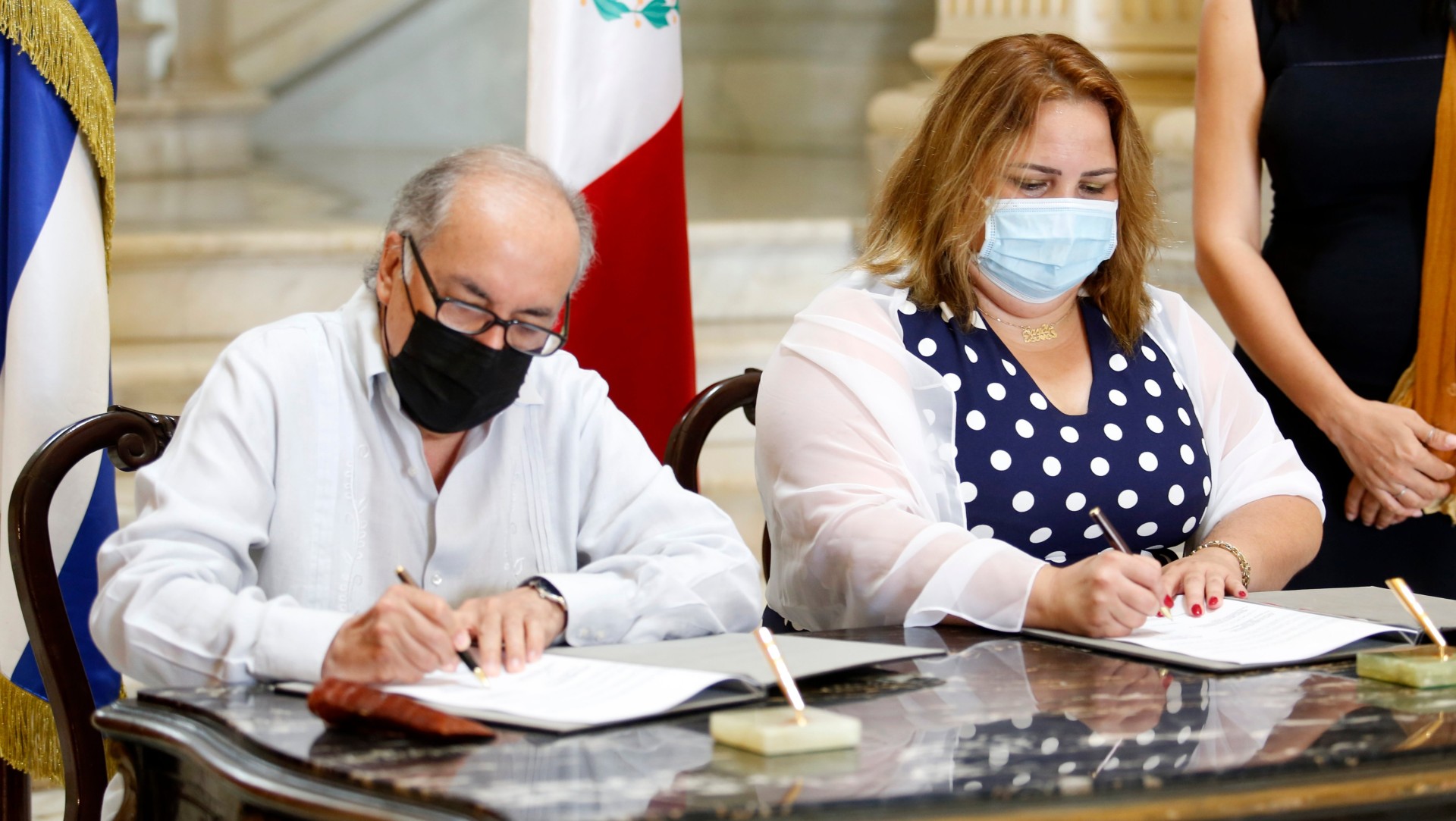 Ambos acuerdos permiten fortalecer la conservación y gestión de los archivos históricos de ambos países.