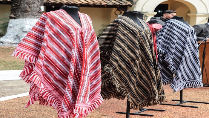 La prenda textil sería la segunda candidatura del país al patrimonio cultural inmaterial de la humanidad de la Unesco.