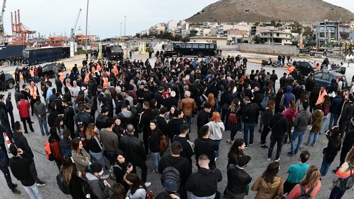 La huelga nacional de 24 horas siguió a las movilizaciones que tuvieron lugar en toda Grecia este domingo 1 de Mayo.