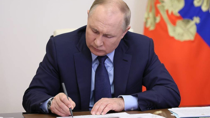 El Kremlin dispone de un plazo de 10 diez días para determinar la lista de sujetos afectados.
