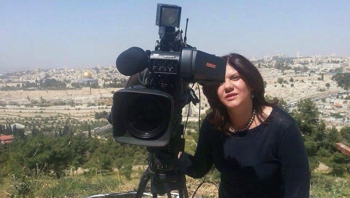 La periodista Shireen Abu Akleh al momento de su asesinato estaba perfectamente identificada como prensa.