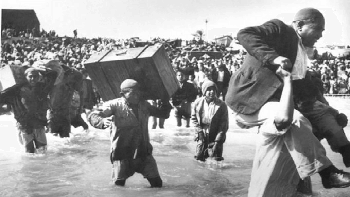 En 1948 Israel expulsó a más de 800.000 palestinos de sus hogares, asesinó a 13.000 y destruyó más de 500 aldeas y localidades.