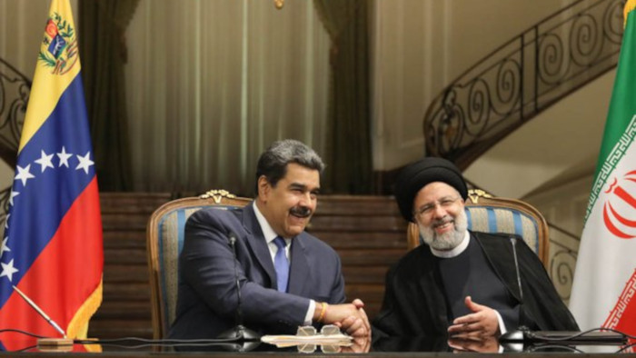 Presidente de Venezuela destacó Presidente de Venezuela, Nicolás Maduro, manifiestó que su país, junto a Irán, son capaces de construir un mundo “de justicia y sin imperialismo”.