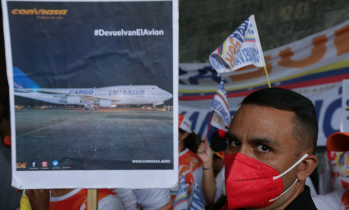 La sociedad venezolana ha mostrado repudio a la intención de EE.UU. de apropiarse ilegalmente del avión secuestrado en Argentina.