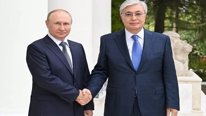 Putin y Tokayev han mantenido una fluida comunicación durante lo que va de año acerca de proyectos de desarrollo y otros asuntos de interés común.