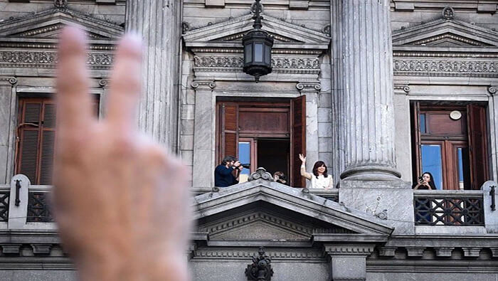 Sectores neoliberales tienen el objetivo de eliminar a Fernández de Kirchner de la vida política.