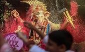Celebran Festival Ganesh Chaturthi en Bombay, India 