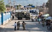 El Gobierno haitiano reconoció que necesita medios para enfrentar a las bandas armadas que controlan varias zonas de la capital.