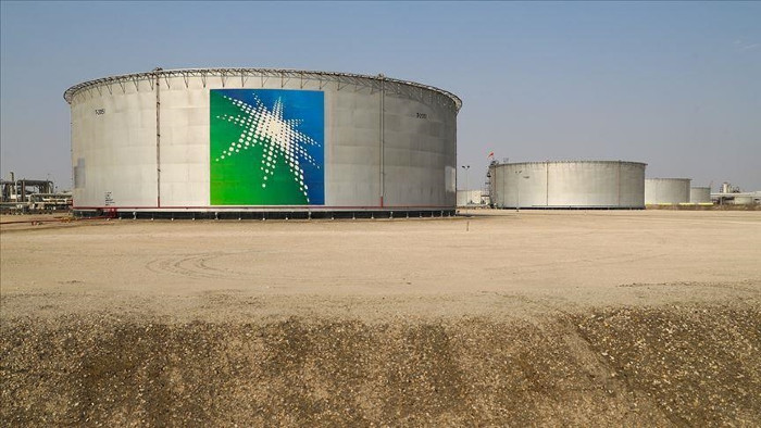 Saudi Aramco le bajó a Europa 1,8 dólares por barril de ligero y extraligero y 1,5 dólares por barril de medio y pesado.