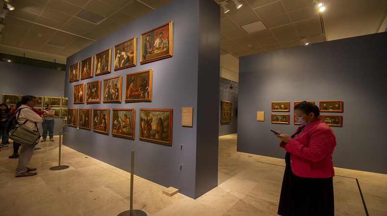 La Galería de Castas, que se exhibe en el Museo de Historia Mexicana en la ciudad de Monterrey (al norte de México) ha abierto desde el jueves 13 de octubre sus puertas al público con la incorporación de ocho nuevas piezas procedentes de la Escuela Quiteña de Perú.