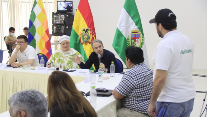 El gobernador Fernando Camacho y dirigentes cívicos de Santa Cruz rompieron el diálogo con el Gobierno de Bolivia.
