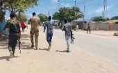 Al Shabab, afiliado al grupo terrorista Al Qaeda, perpetra ataques contra las tropas gubernamentales de Somalia y otros países.