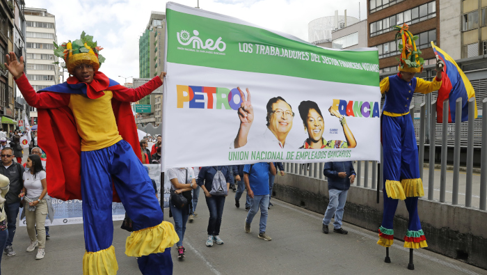 La Central Unitaria de Trabajadores (CUT) y gremios como la Federación Colombiana de Educadores fungieron como promotores de las manifestaciones.
