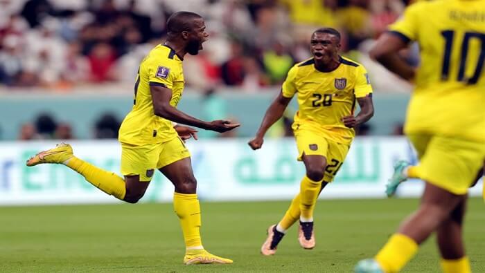 En el minuto 16 una jugada colectiva de “La Tri” culminó en una falta penal que se convirtió en gol de Enner Valencia.