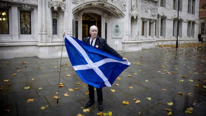 El fallo responde a la solicitud de referéndum por los independentistas encabezados por Partido Nacional Escocés (SNP).