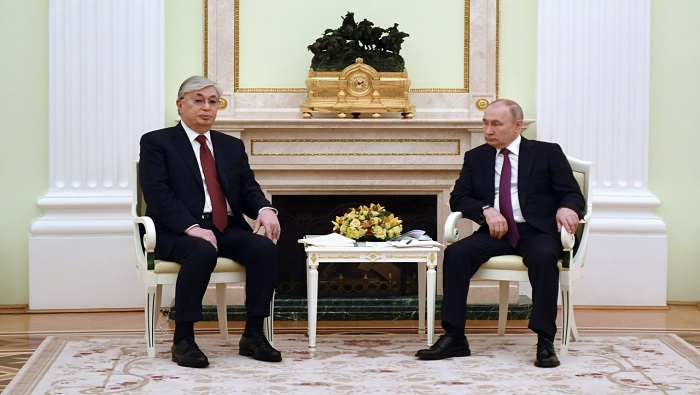 El jefe de Estado ruso expresó su confianza en que las relaciones entre Moscú y Astaná continuarán desarrollándose con éxito.
