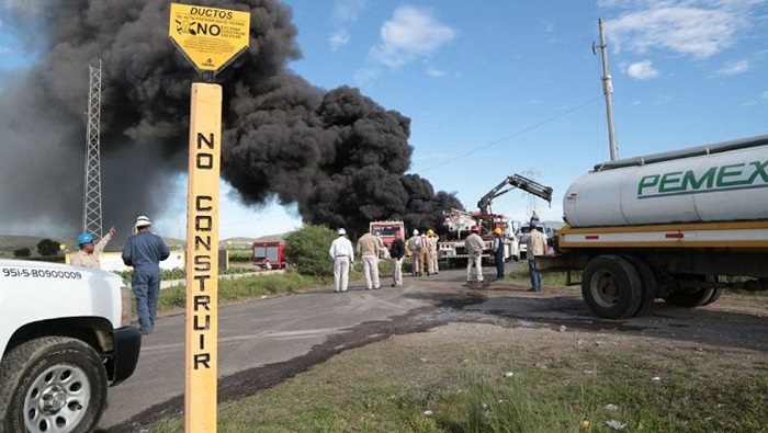 El incidente provocó un incendio en la zona que fue atendido por los bomberos y fuerzas especializadas en extinción de fuegos.