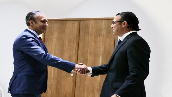 El pasado 29 de noviembre, El Aissami informó sobre una reunión que sostuvo con el presidente de Chevron Venezuela, Javier La Rosa.