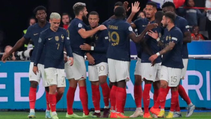 Francia clasifica a cuartos de final del Mundial de Qatar