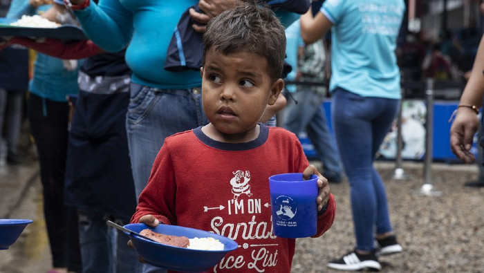 Según el informe, el 40 por ciento de la población latinoamericana sufrió en 2021 de inseguridad alimentaria.