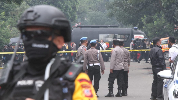 Las autoridades identificaron al ejecutor como Agus Sujatno, miembro del grupo armado Jemaah Anshorut Daulah.