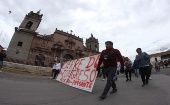 Las protestas continúan en Perú pese al estado de excepción impuesto por Dina Boluarte, cuyo Gobierno comenzó este sábado el allanamiento de locales de movimientos y organizaciones populares.