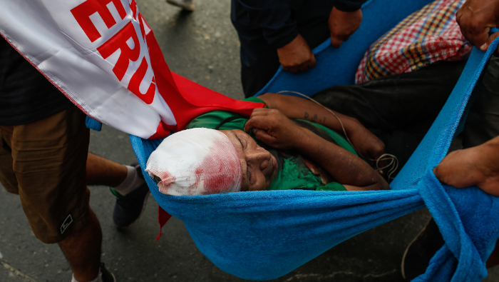 La represión de las fuerzas de seguridad contra las protestas de este jueves en Perú dejó más de una decena de personas heridas.