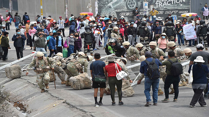 Más de 1.000 peruanos han resultado heridos a causa de la represión policial y militar en las últimas protestas en ese país.