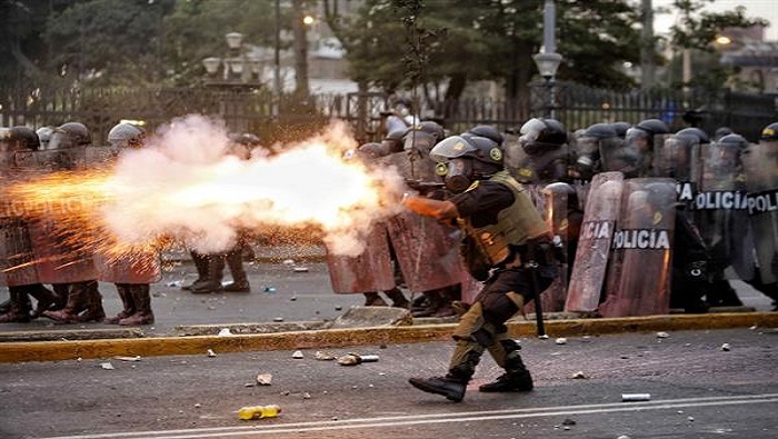 Los manifestantes responsabilizan al Gobierno de Dina Boluarte de los crímenes cometidos contra decenas de peruanos durante las movilizaciones.