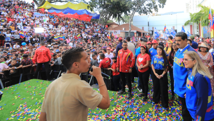 Sobre su encuentro con los participantes en la manifestación, Maduro destacó: “Estuve escuchando sus consideraciones, ideas y orientaciones”.