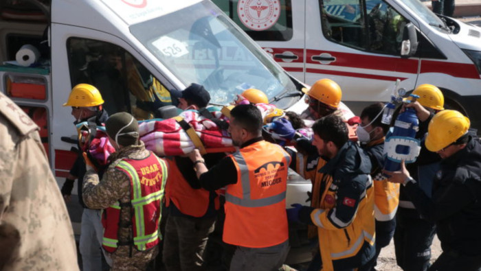 Más de 40.000 miembros del personal local y extranjero continuaban con los esfuerzos de rescate en el sureste de Turkiye, señaló este viernes la agencia turca de manejo de desastres (AFAD).
