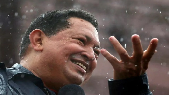 Chávez fue un líder auténtico que se ganó el respeto y cariño de las masas por su capacidad de interpretar las necesidades y deseos de las mayorías.